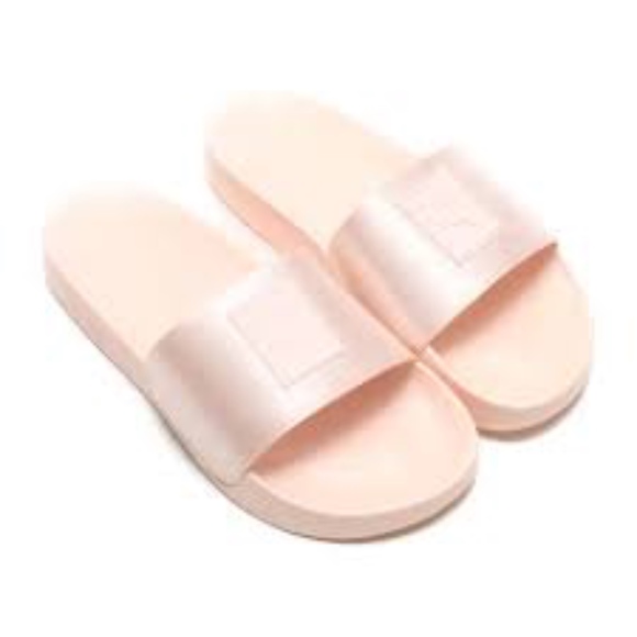 ❌SOLD OUT❌ Puma Leadcat Satin sandals - Picture 2 of 7